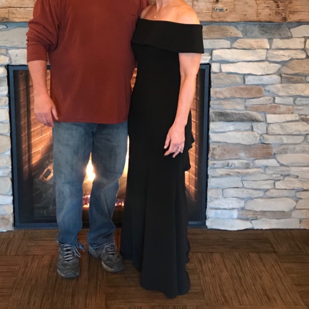 Women Betsy Adam formal gown